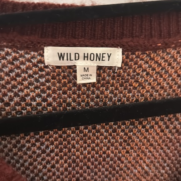 maroon cropped sweater - Picture 3 of 3